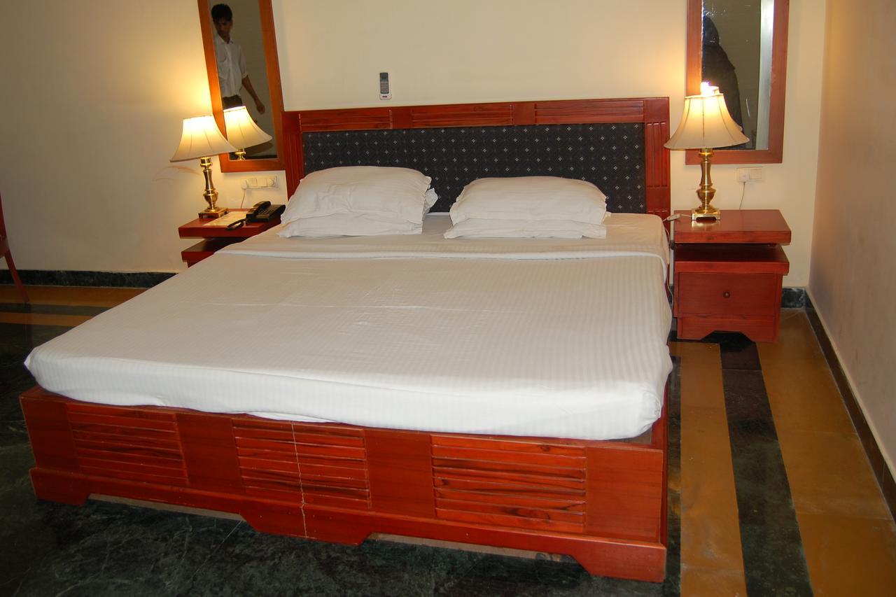 The Royal Residency Hotel Bodh Gaya Buitenkant foto