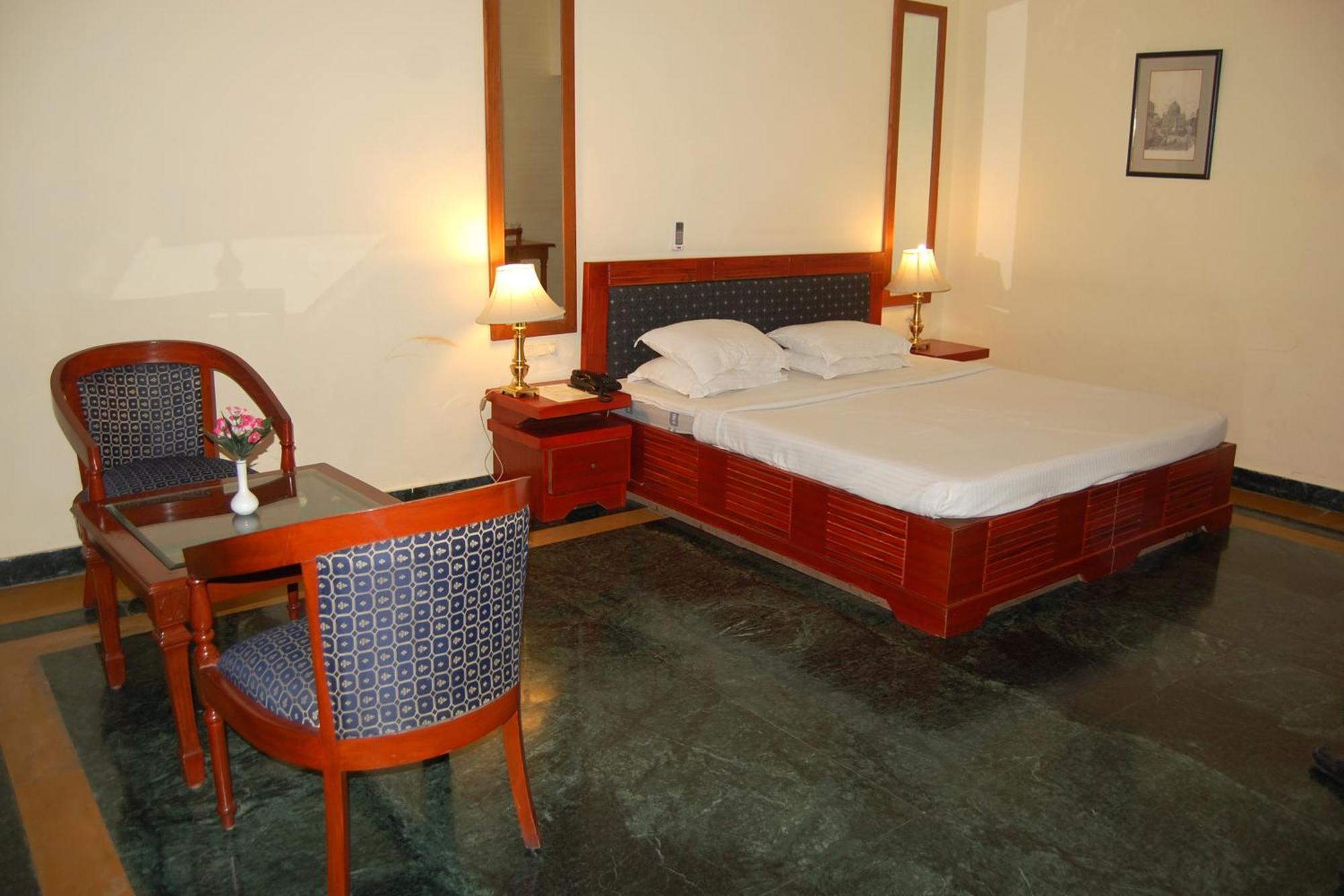 The Royal Residency Hotel Bodh Gaya Buitenkant foto