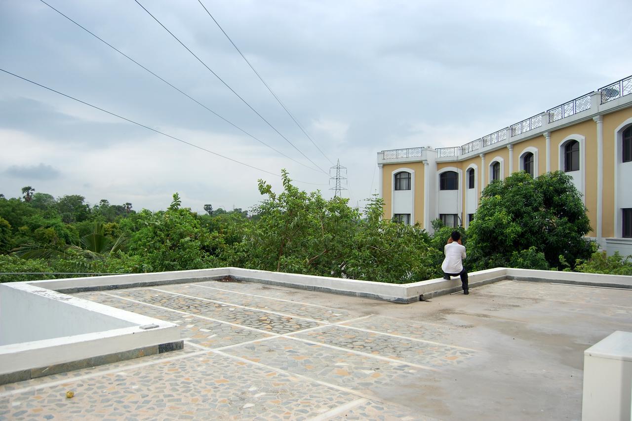 The Royal Residency Hotel Bodh Gaya Buitenkant foto