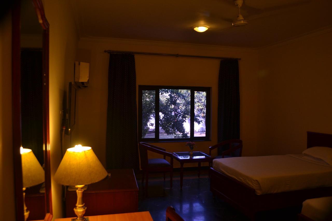 The Royal Residency Hotel Bodh Gaya Buitenkant foto