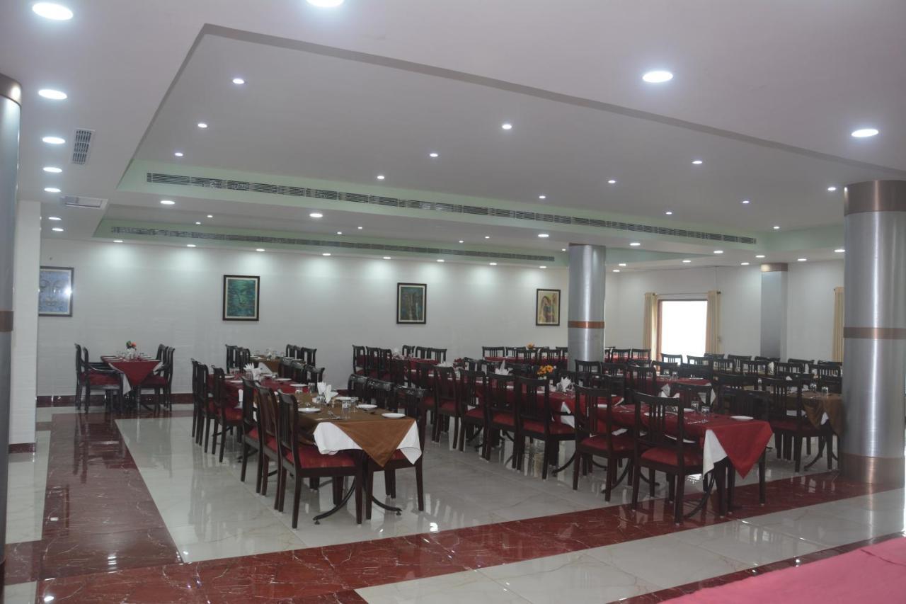 The Royal Residency Hotel Bodh Gaya Buitenkant foto