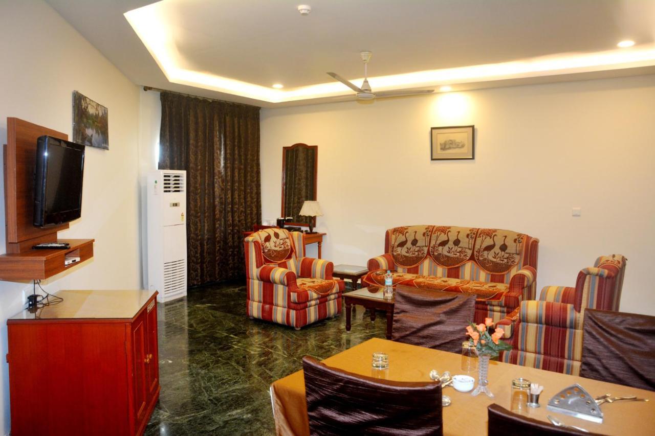 The Royal Residency Hotel Bodh Gaya Buitenkant foto