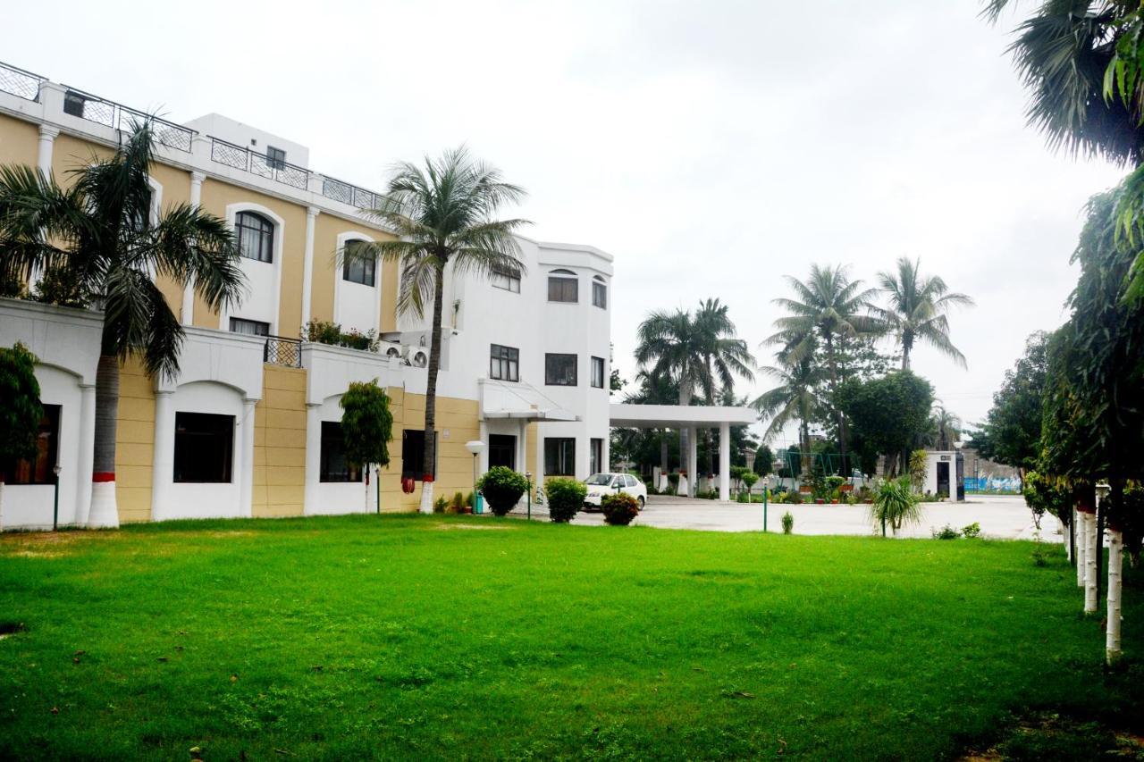 The Royal Residency Hotel Bodh Gaya Buitenkant foto