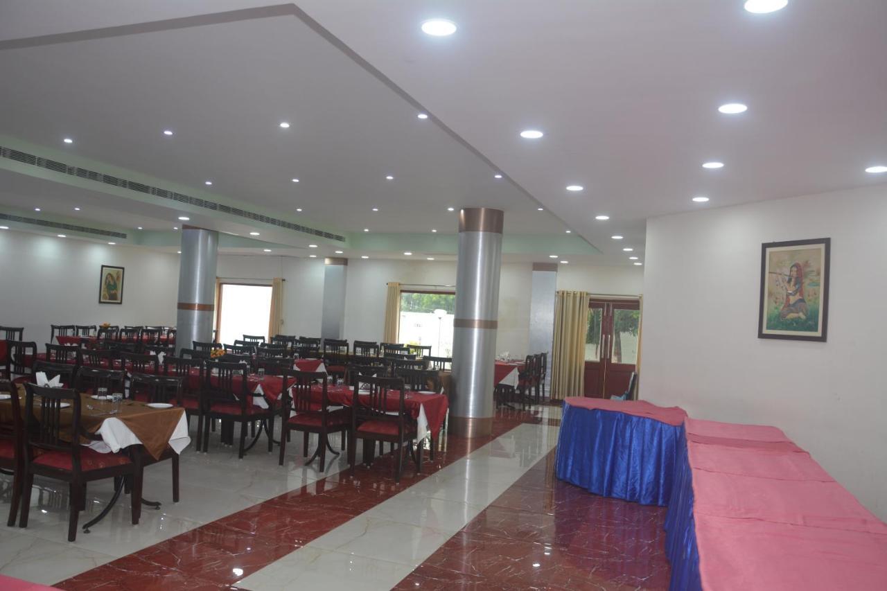 The Royal Residency Hotel Bodh Gaya Buitenkant foto
